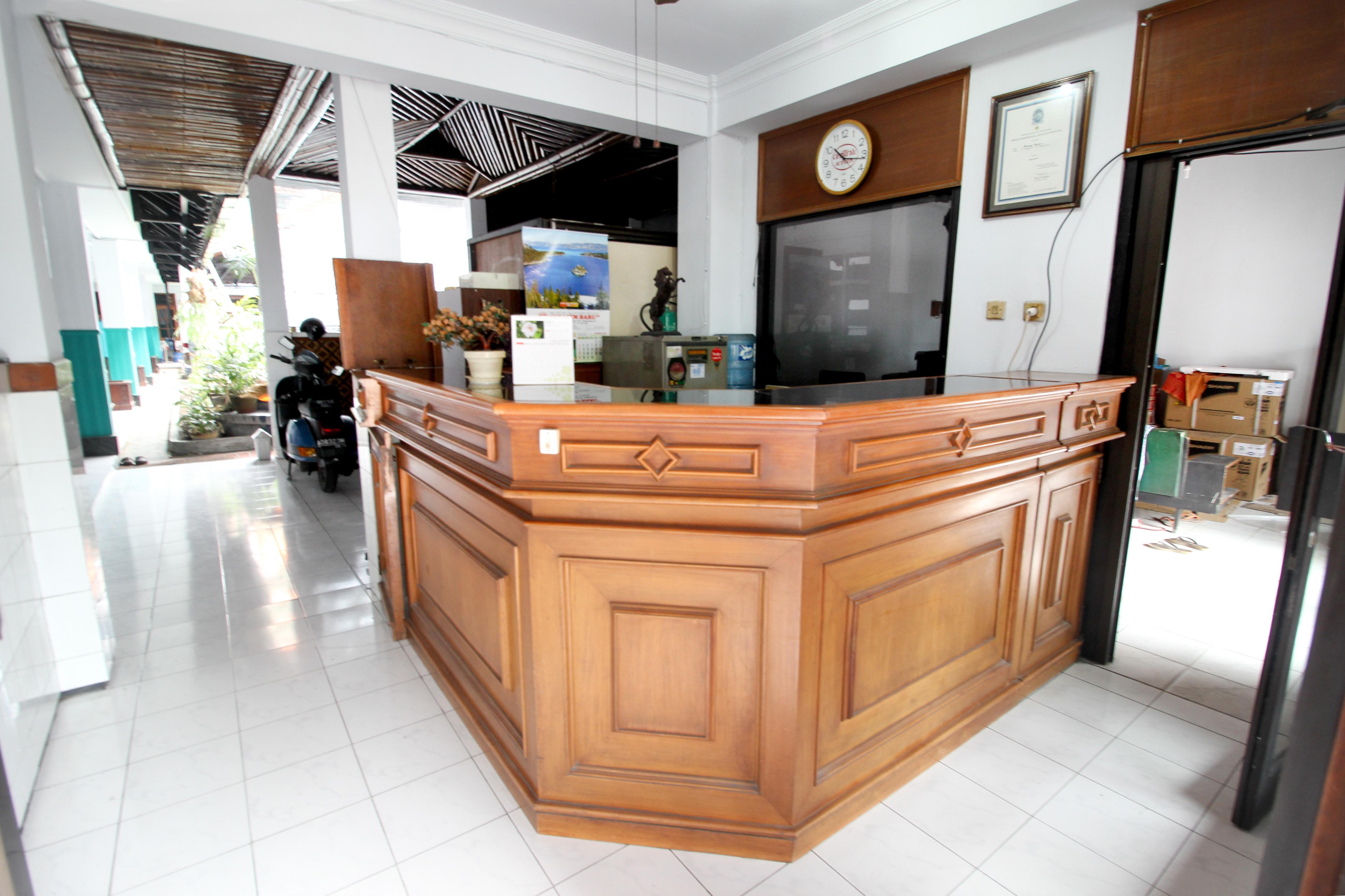 RedDoorz Plus near Alun Alun Selatan Yogyakarta Exterior foto