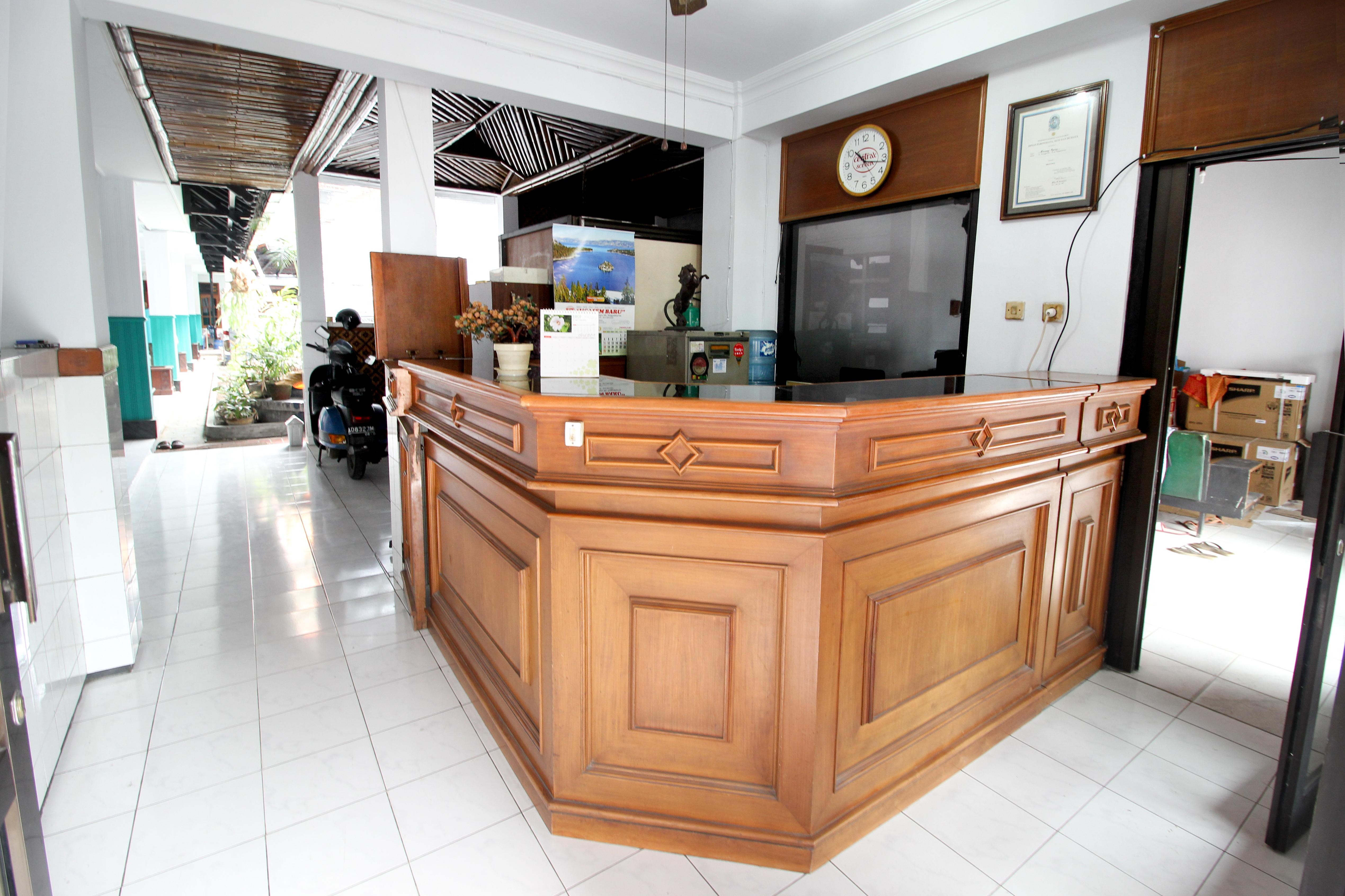 RedDoorz Plus near Alun Alun Selatan Yogyakarta Exterior foto