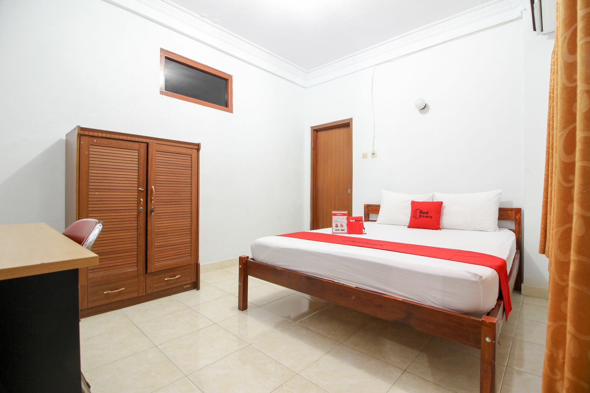 RedDoorz Plus near Alun Alun Selatan Yogyakarta Exterior foto